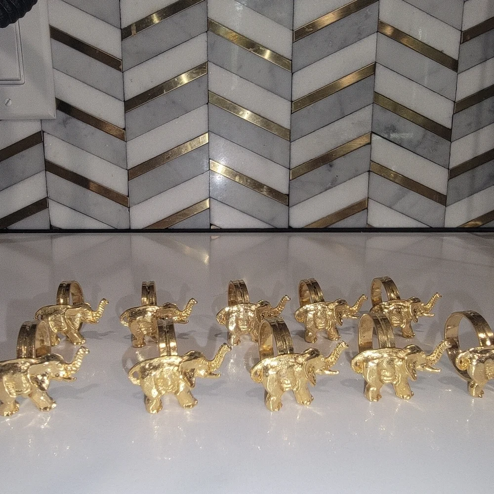 Lot of 10 Gold Color Costume Jewelry Elephant Rings Adjustable Sizing Delta